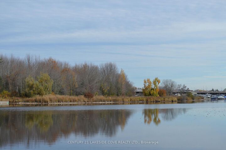 Property Photo:  47 Paradise Boulevard  ON L0K 1B0 
