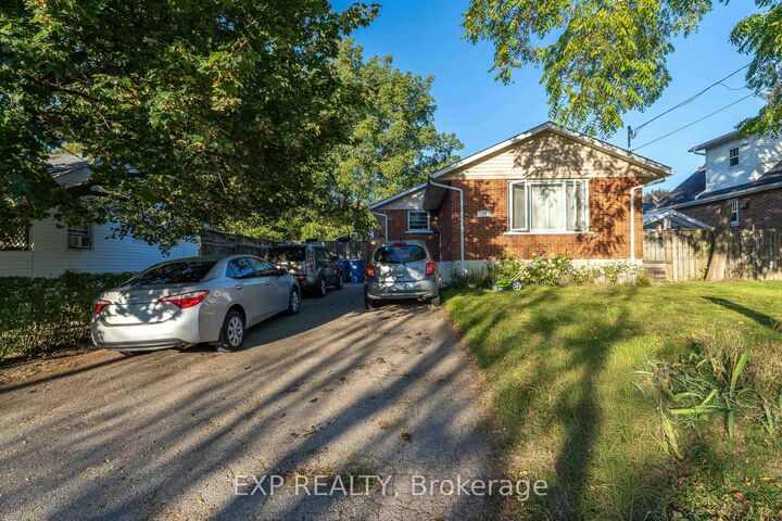 41 Alma Street N — photo 1