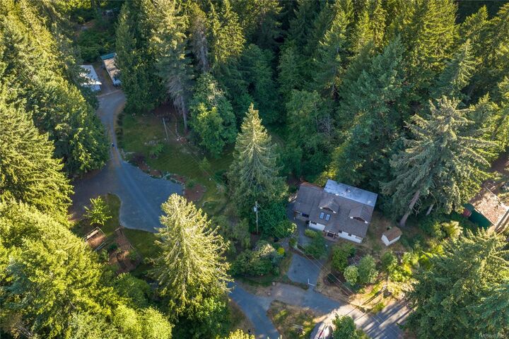 1352 Englishman River Rd — photo 1