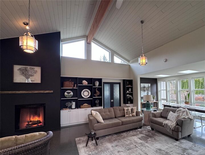 Property Photo: 3881 Charlton Dr BC V9K 1Z3
