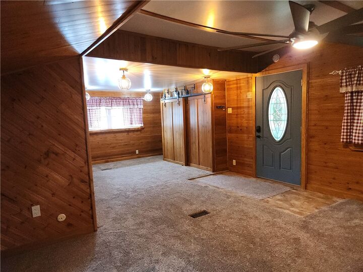 Property Photo: 208 York Cirle PA 15012