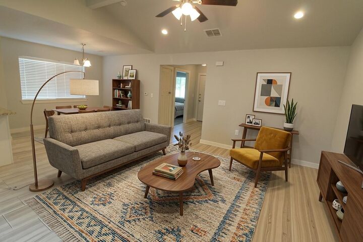 Property Photo: 2101 Lemon Drive B TX 78744