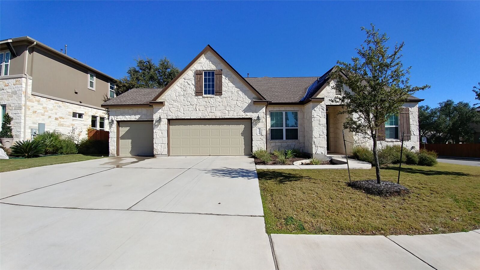 Property Photo:  408 Dry Gulch Bend  TX 78613 