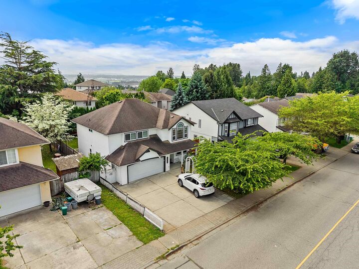 Property Photo: 33726 Best Avenue BC V2V 6Z9