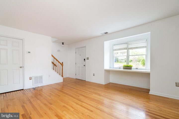 Property Photo: 103 E Germain Street VA 22601