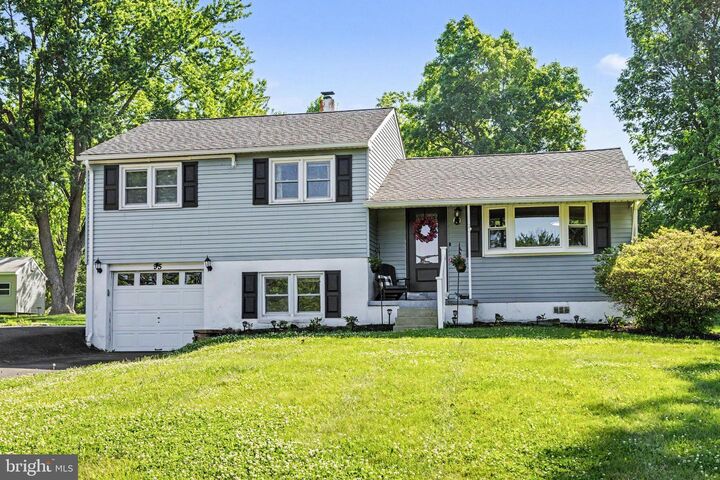 Property Photo:  95 Duane Road  PA 18901 