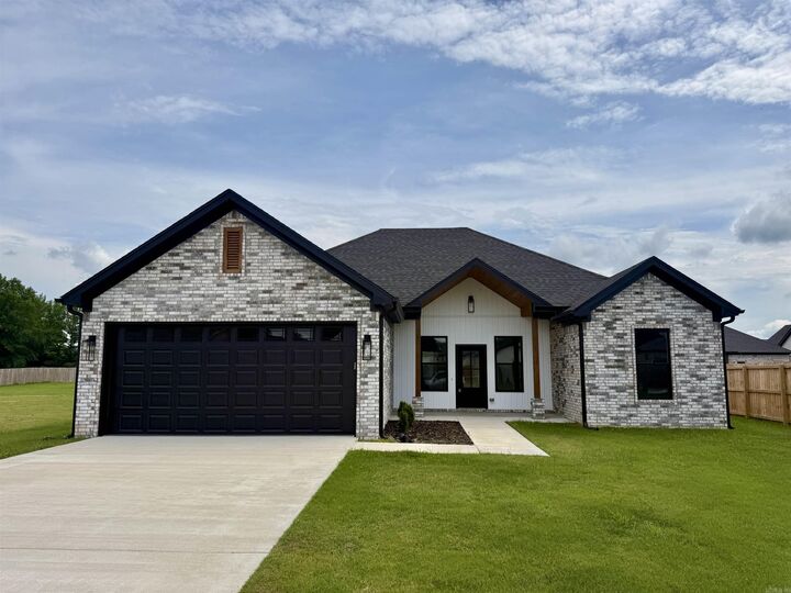 Property Photo: 10 Morning Sun Cv AR 72058