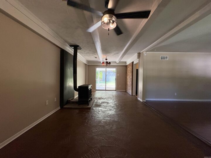Property Photo:  610 N Roselawn  AR 72301 