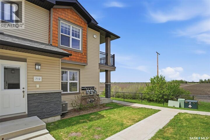 Property Photo: 712 1015 Patrick Crescent SK S7W 0M1