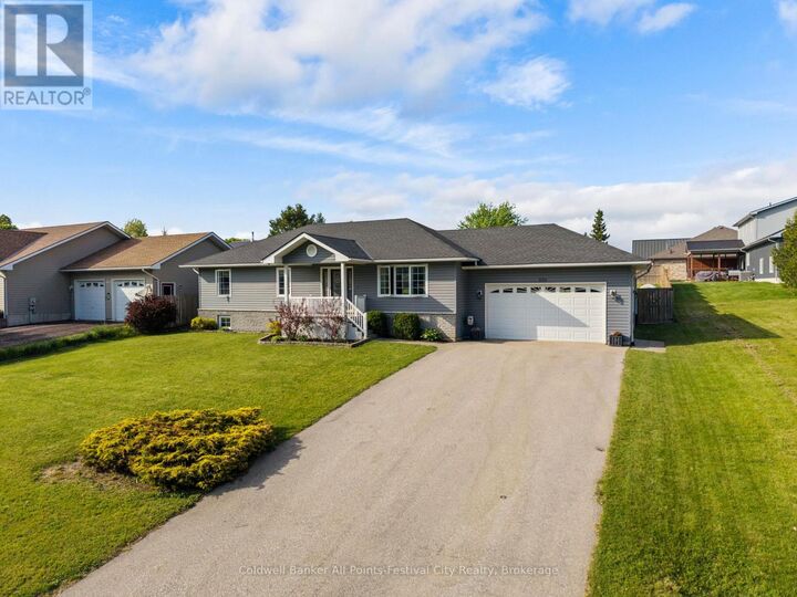 Property Photo:  695 Hamilton Street  ON N0G 2H0 
