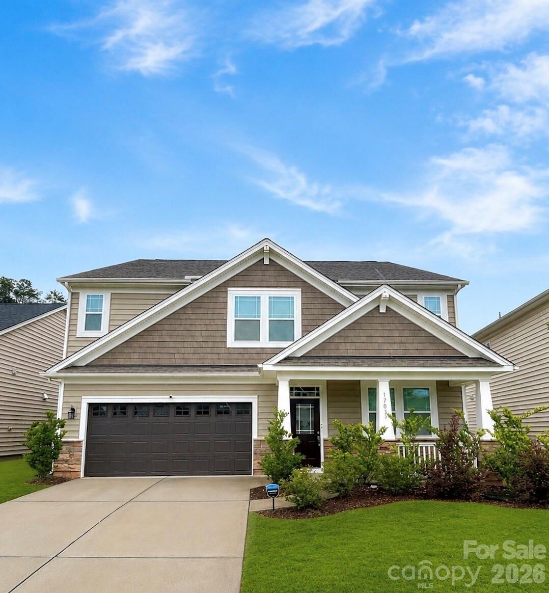 Property Photo:  17033 Carolina Pine Row  NC 28278 