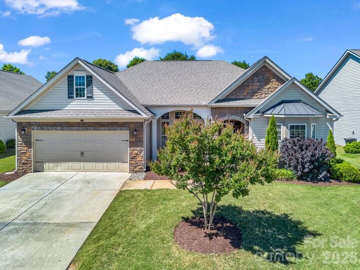 Property Photo:  672 Ridgeville Crossing Drive  SC 29349 