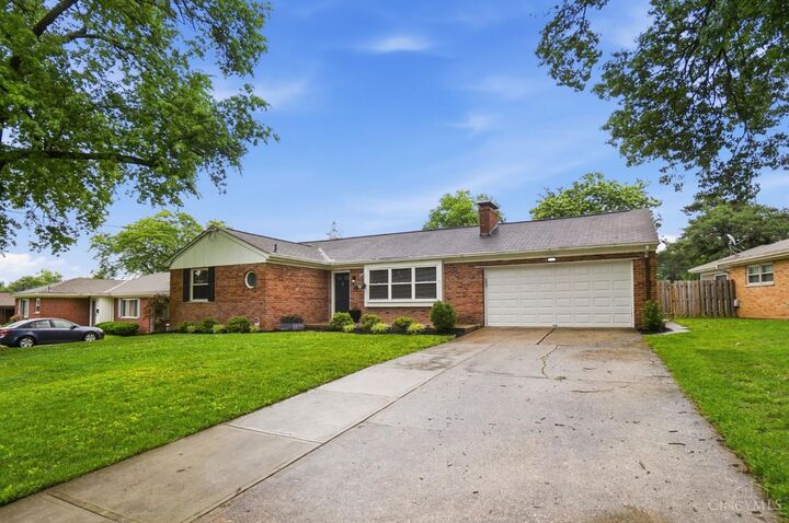 Property Photo:  5694 Sprucewood Drive  OH 45239 