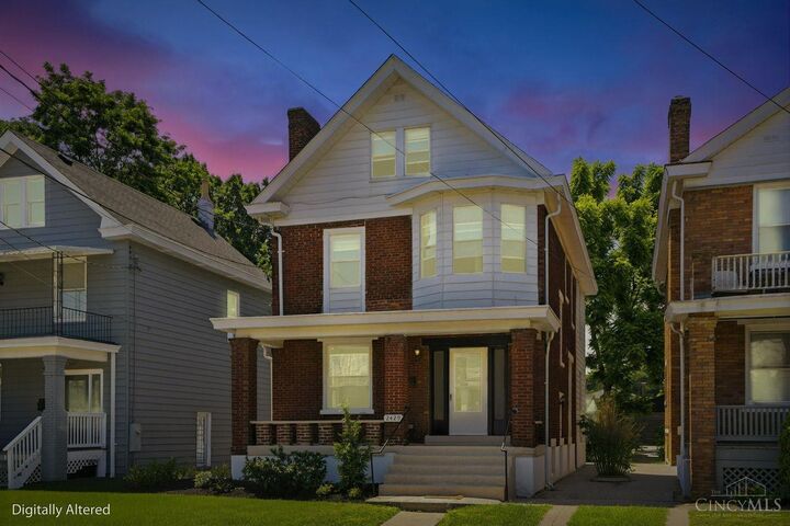 Property Photo: 2429 Robertson Avenue OH 45212