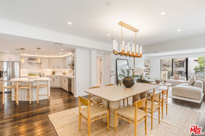 Property Photo: 1530 Camden Ave CA 90025