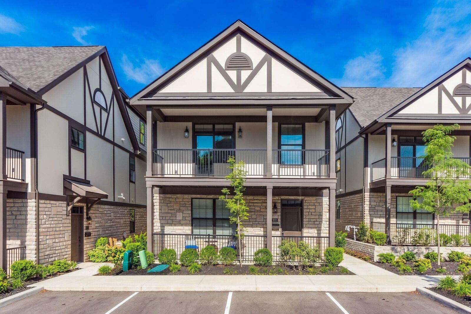 Property Photo: 2015 W 5th Avenue OH 43212
