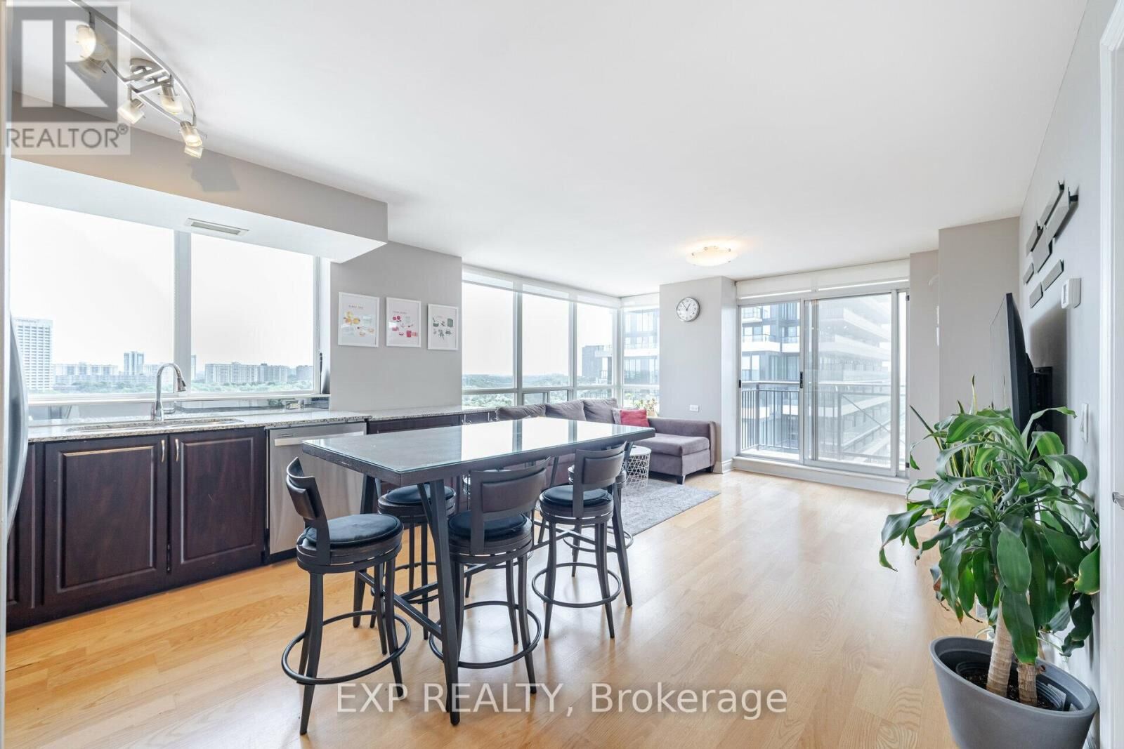Property Photo: 1103 Leslie Street 1103 ON M3C 4G8