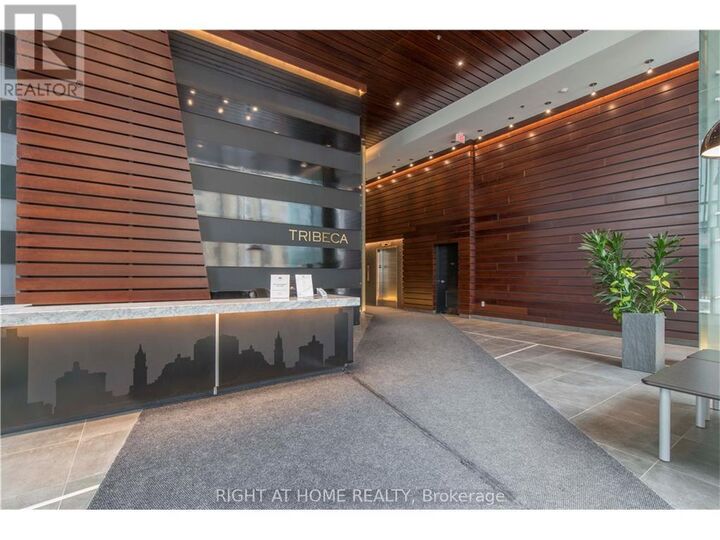 Property Photo: 179 Metcalfe Street 2203 ON K2P 1P7