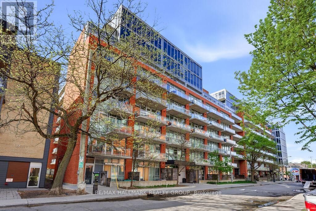 Property Photo:  340 McLeod Street 646  ON K2P 1A4 