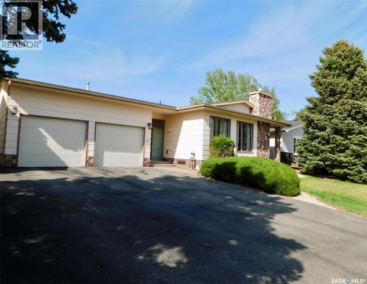Property Photo: 1011 Granville Avenue SK S0H 0B0
