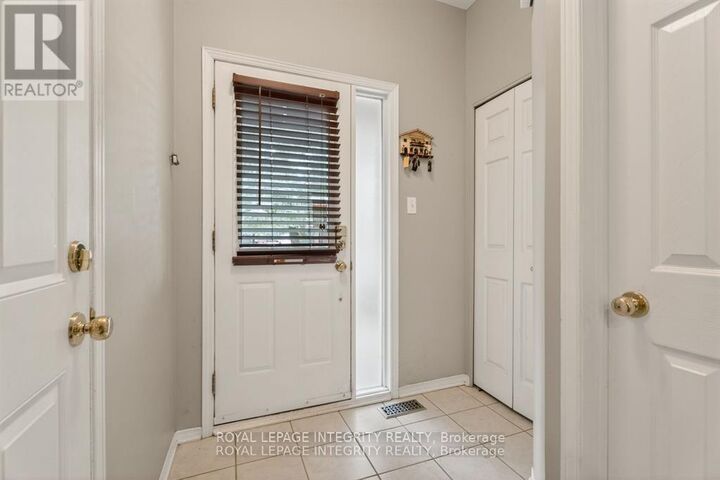 Property Photo: 106 Blackdome Crescent ON K2T 1B1