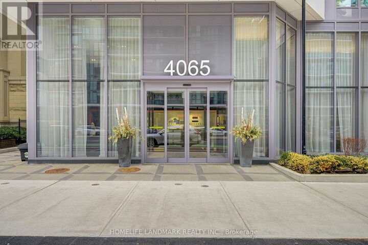 Property Photo:  4065 Confederation Parkway 3901  ON L5B 0L4 