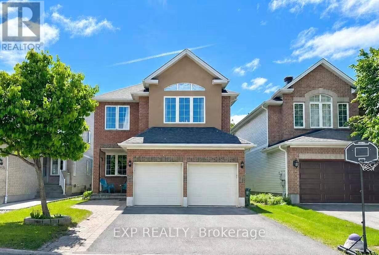 Property Photo:  256 Scout Street  ON K2C 4E6 