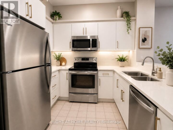Property Photo: 1800 The Collegeway 106 ON L5L 5S4