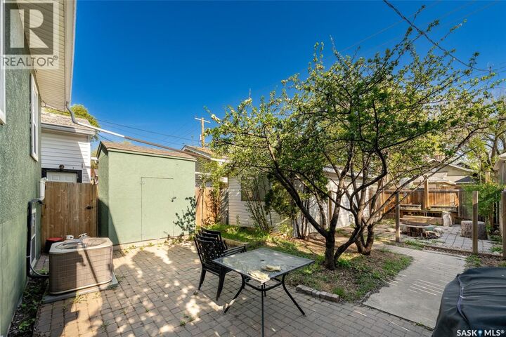 Property Photo: 204 25th Street W SK S7L 0C4