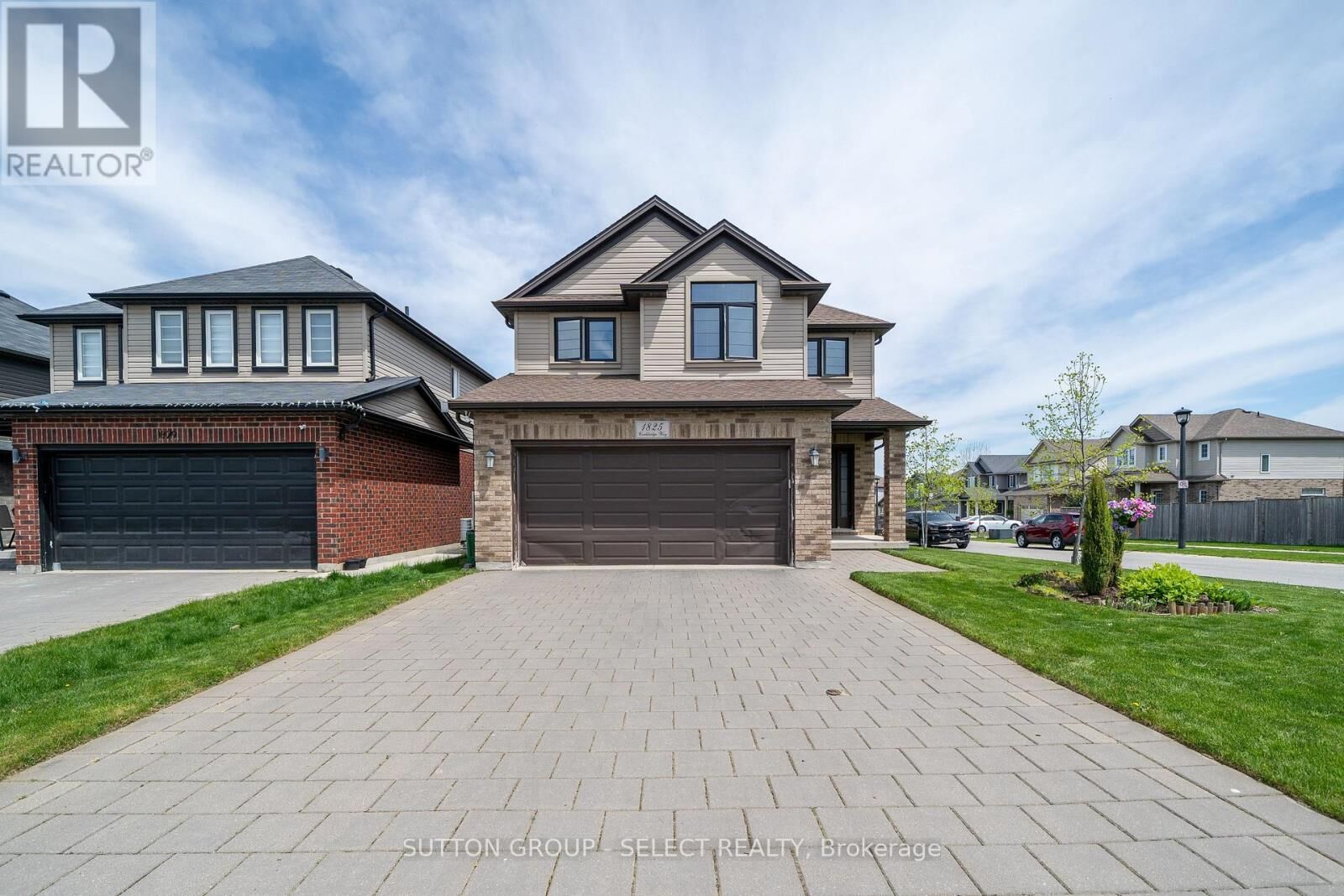 Property Photo: 1825 Couldridge Way ON N6G 0L6