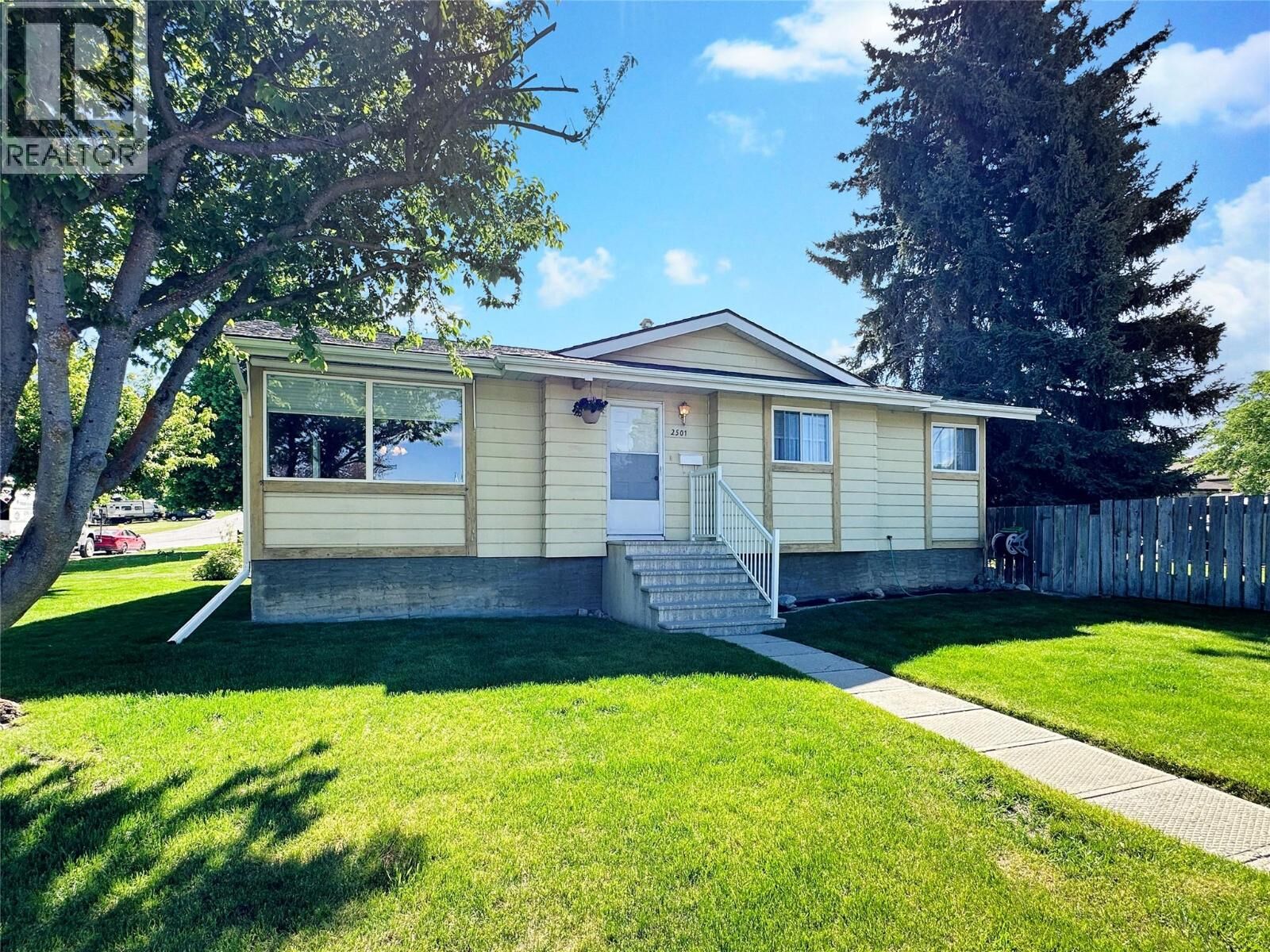 Property Photo:  2501 3rd Street South  BC V1C 4W4 