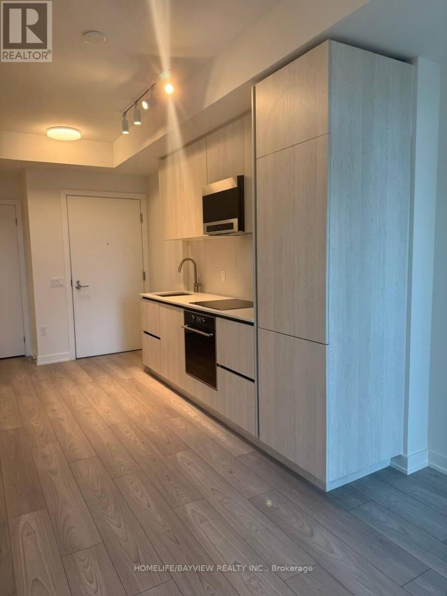 Property Photo: 110 Broadway Avenue 1313S ON M4P 1V3