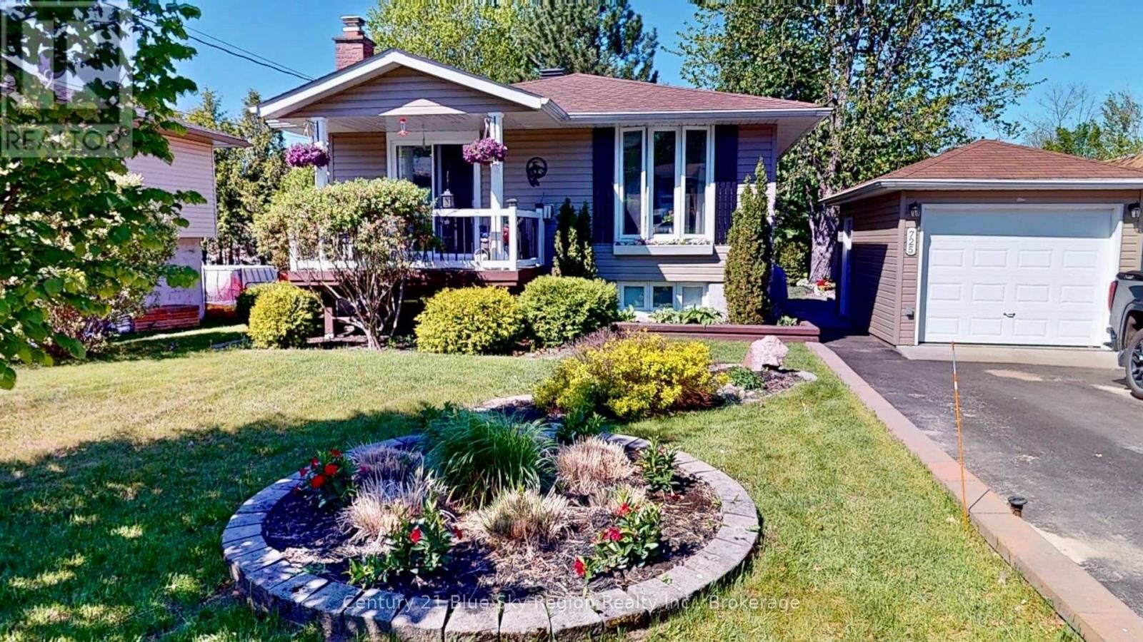 Property Photo: 725 King Street ON P0H 1H0