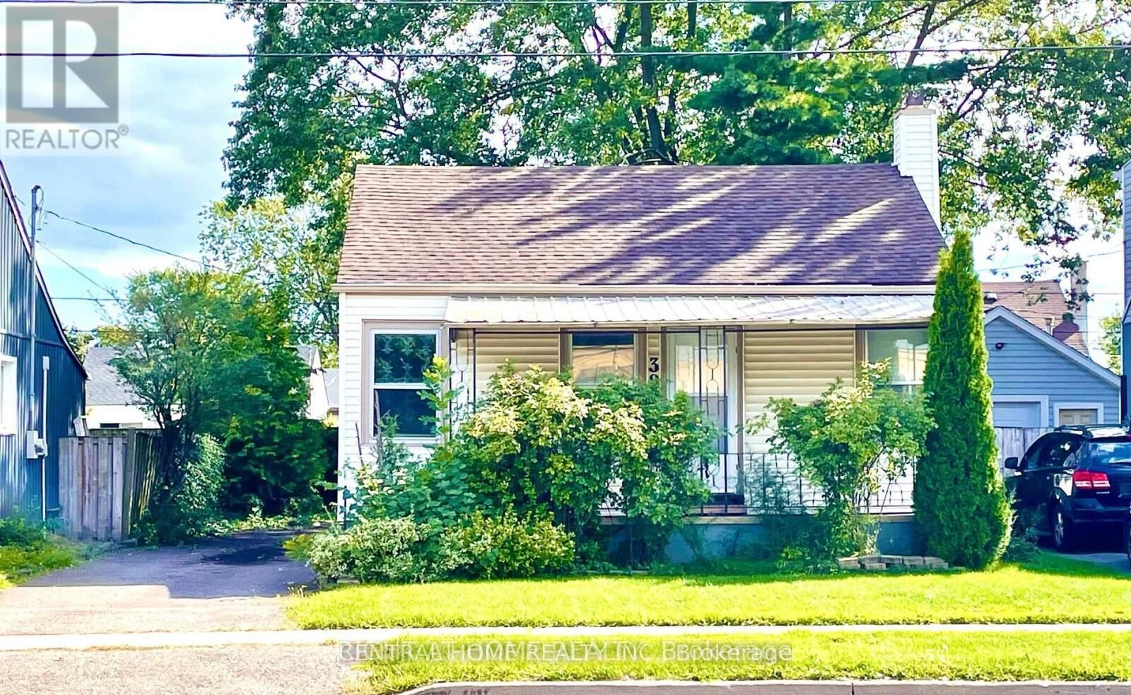 Property Photo:  389 Lincoln Street  ON L3B 4N6 