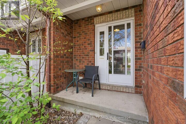 Property Photo:  902 Paradise Crescent  ON K4A 3S5 