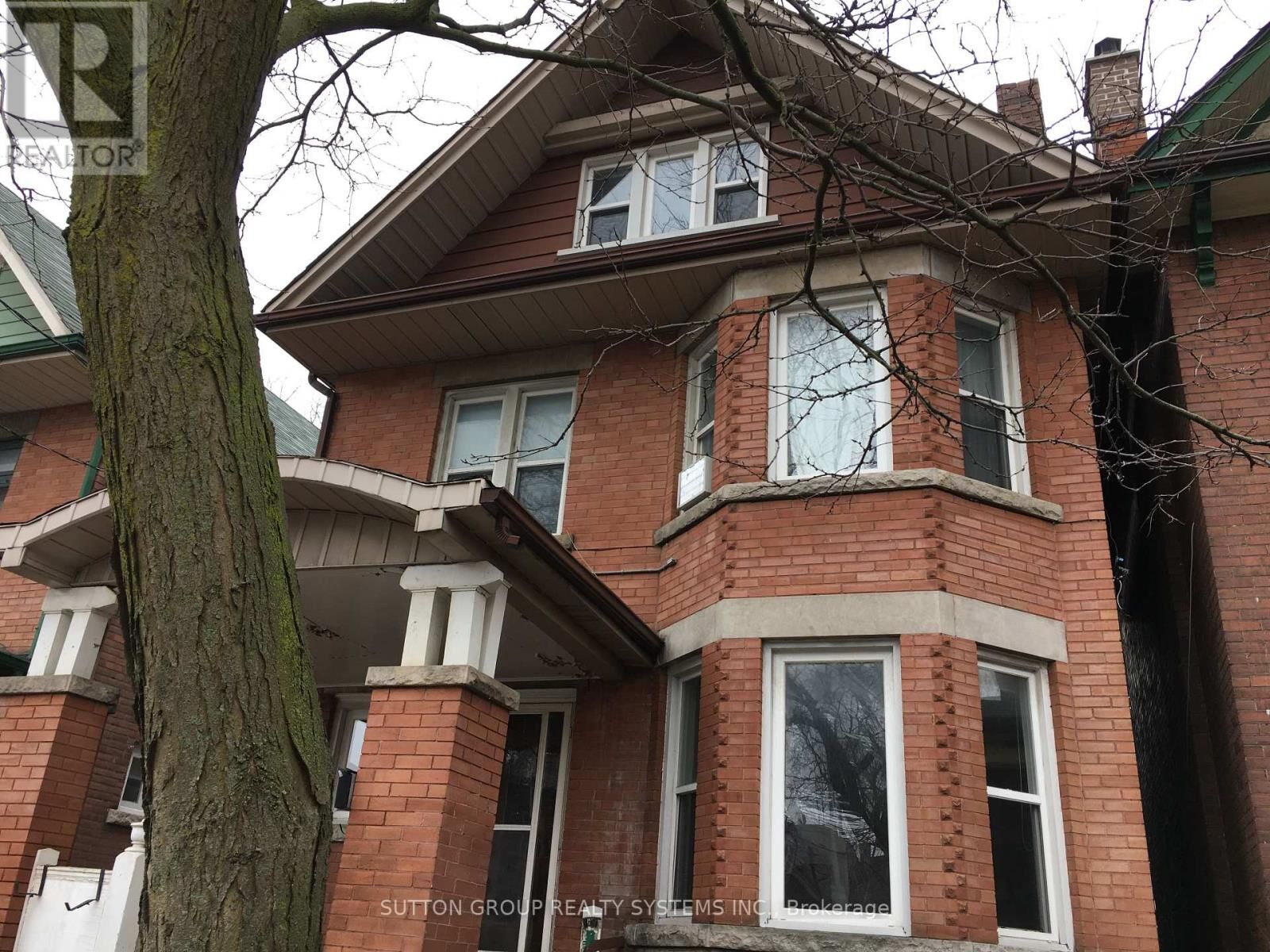 Property Photo:  497 Annette Street 1  ON M6P 1S1 