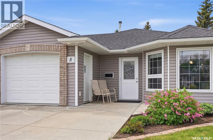 Property Photo: 5 206 Ross Avenue SK S0K 1E0