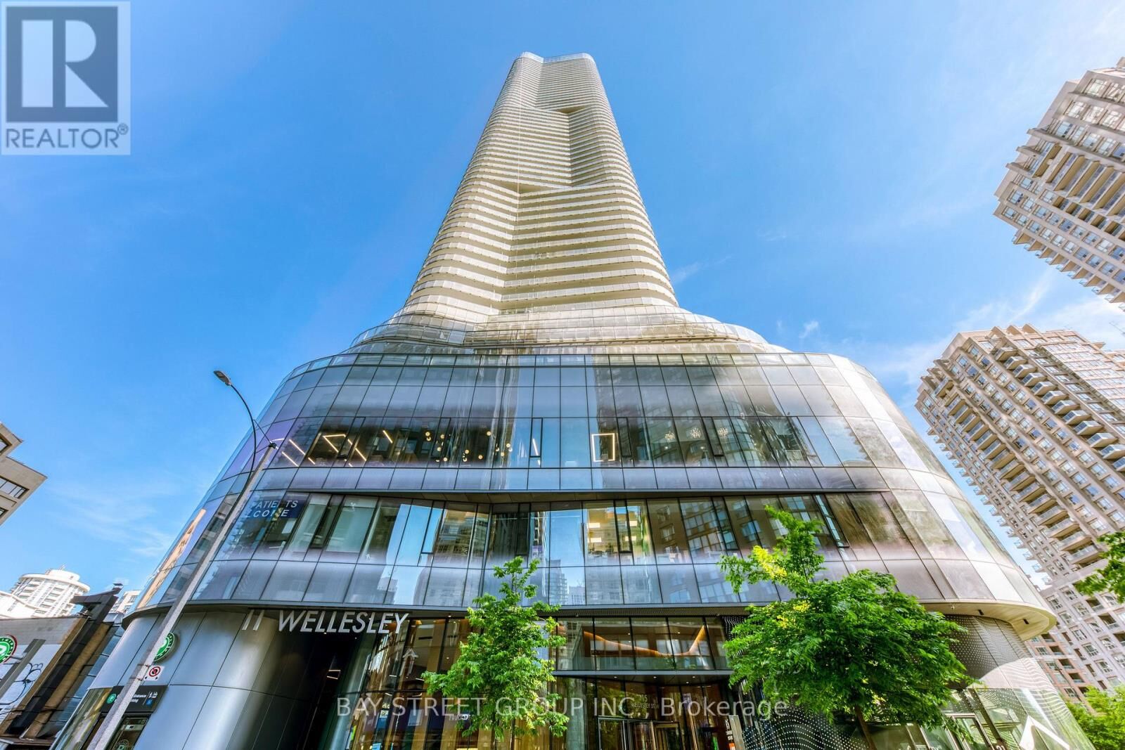 Property Photo: 11 Wellesley Street West 1606 ON M4Y 1E8