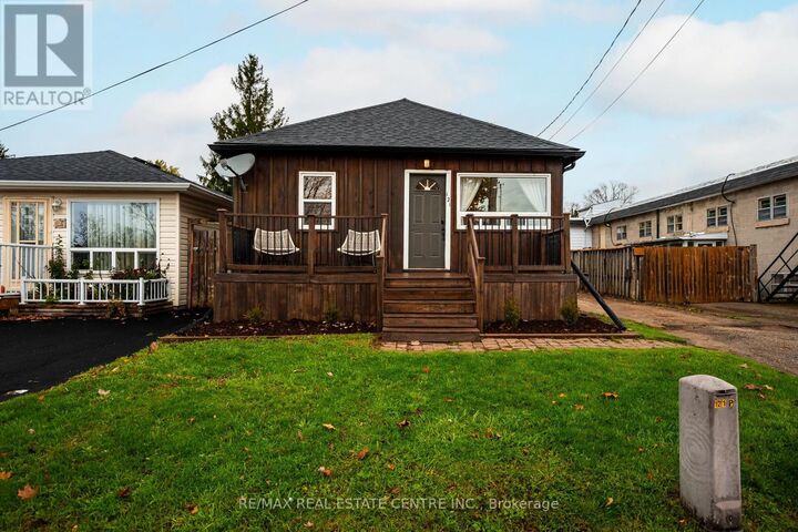 Property Photo:  121 Proton Street North  ON N0C 1B0 