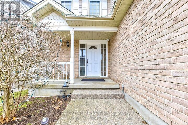 Property Photo: 138 Apple Ridge Drive Upper ON N2P 2S7