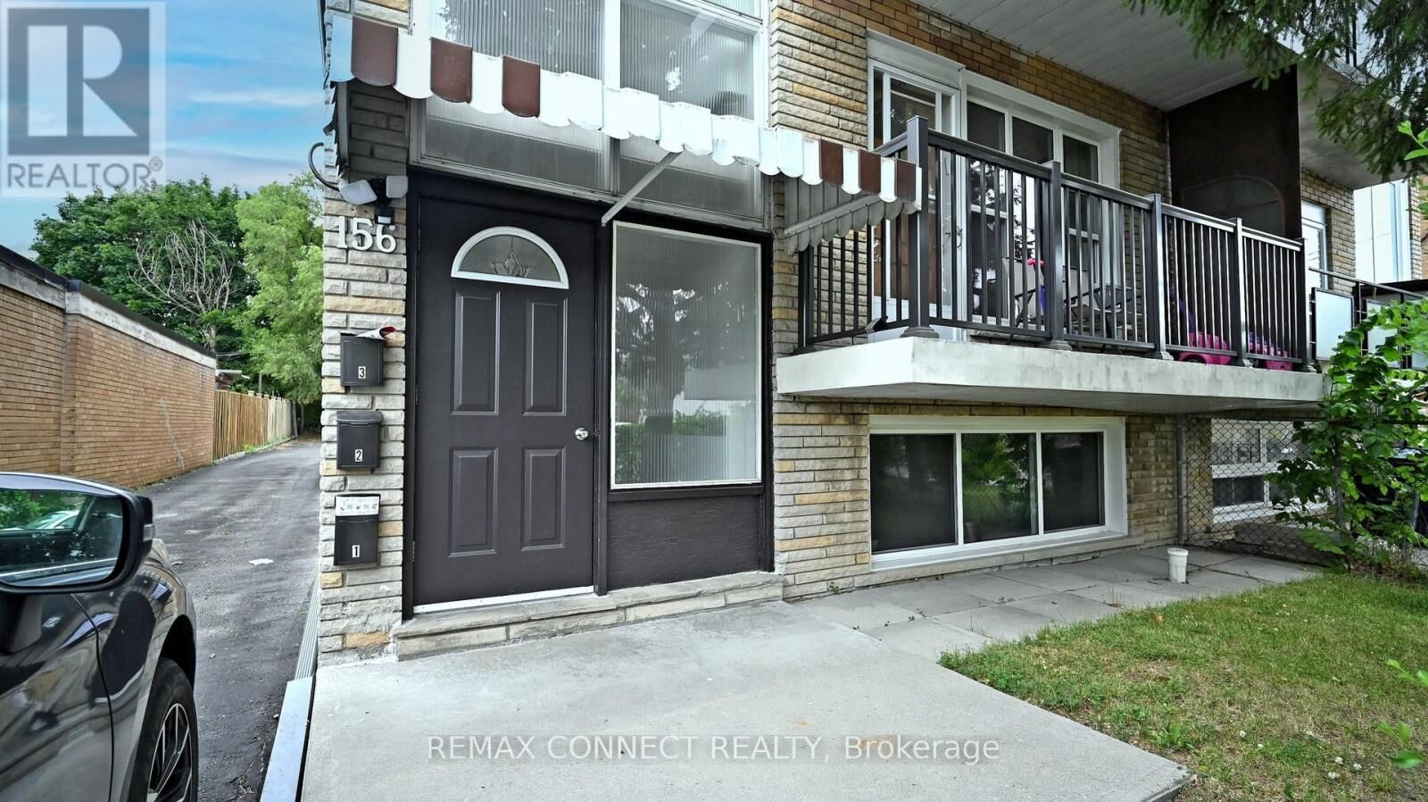 Property Photo:  156 Overbrook Place 1  ON M3H 4P9 