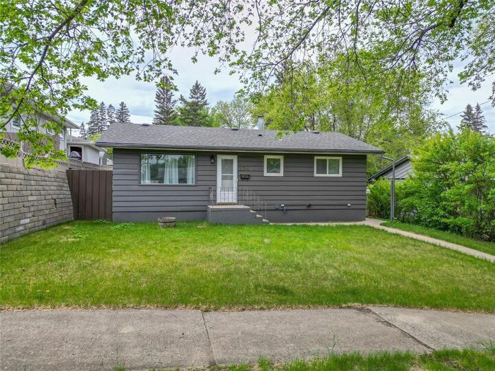 Property Photo: 154 12th Street East MB R7A 5X2