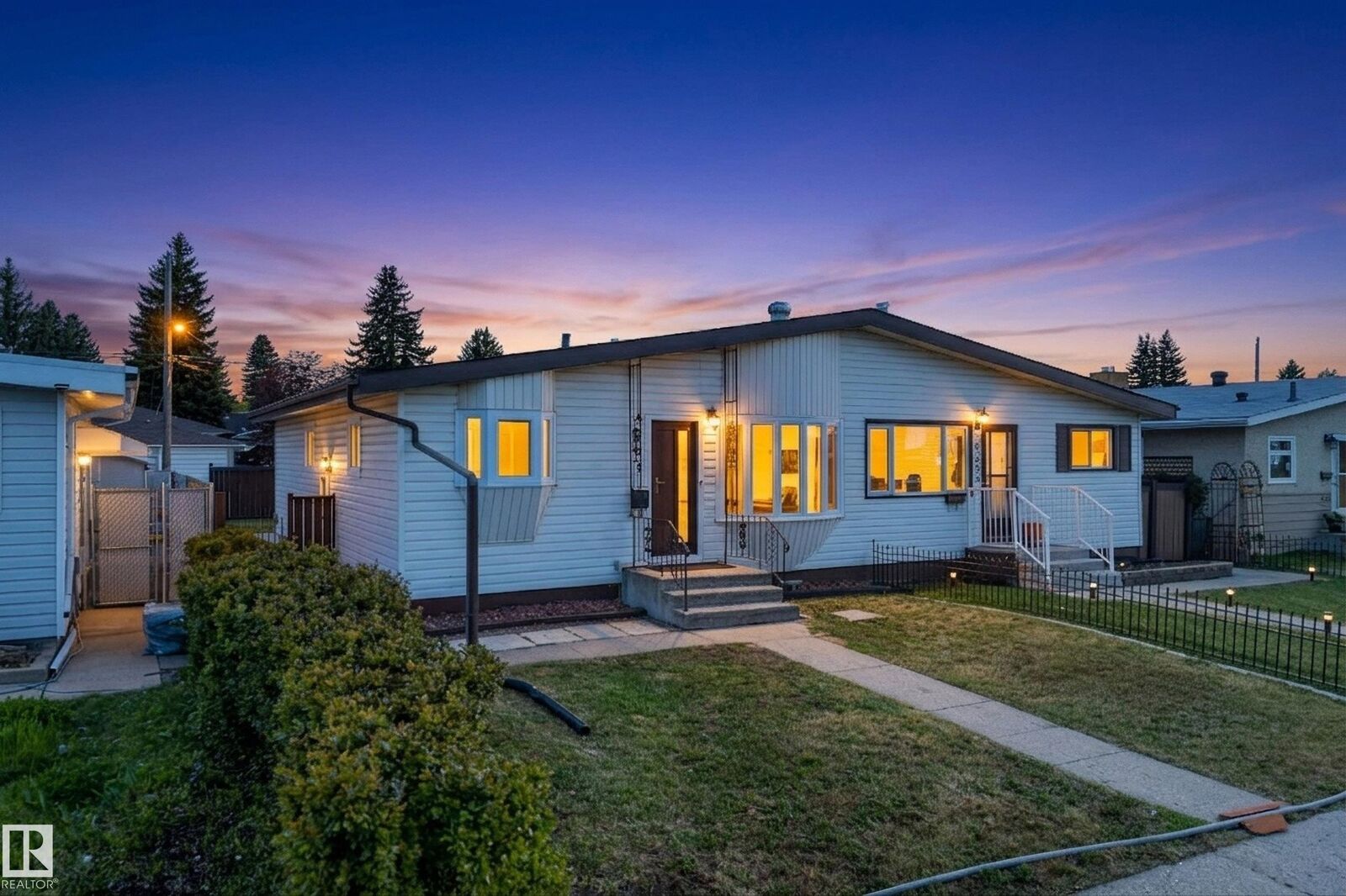 Property Photo: 6203 90 Avenue NW AB T6B 0P1