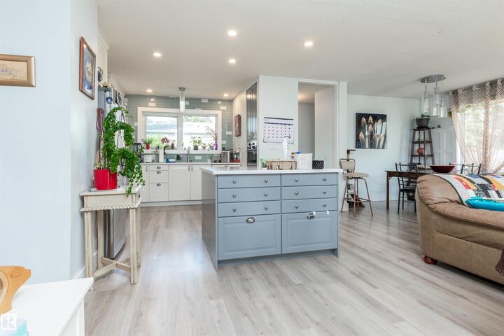 Property Photo:  88 Circlewood Drive  AB T8A 0K7 