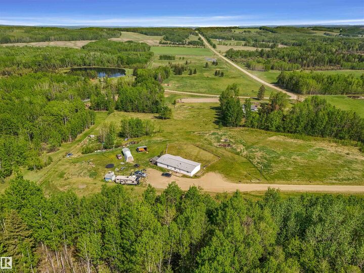 Property Photo: 8016 Twp Road 505 AB T7A 2A2
