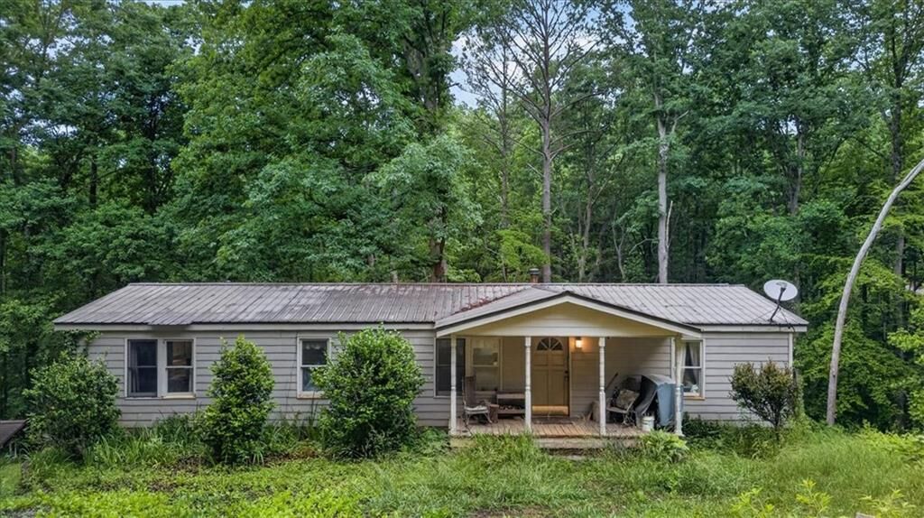 Property Photo:  472 Old McCoy Place  GA 30183 