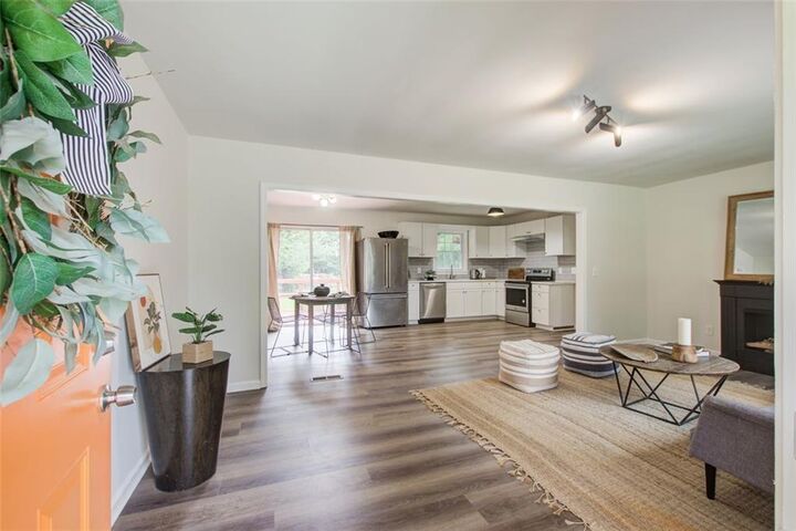 Property Photo:  166 Zelma Street SW  GA 30060 