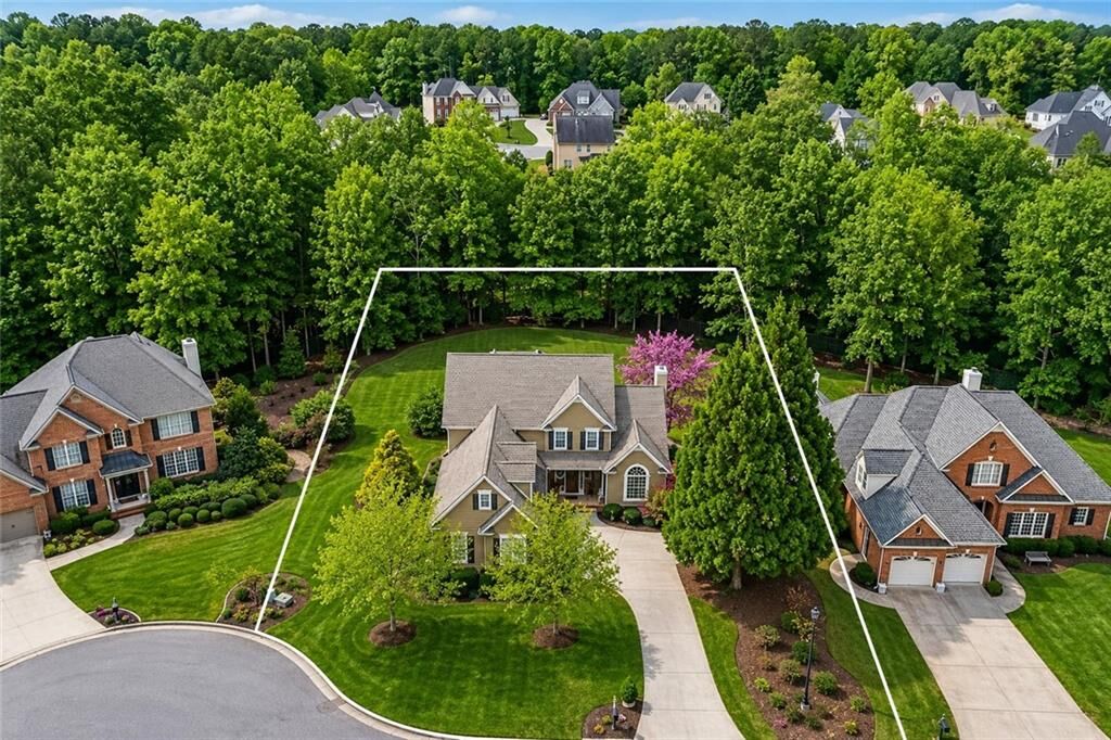 Property Photo: 1985 Silverstone Drive GA 30045