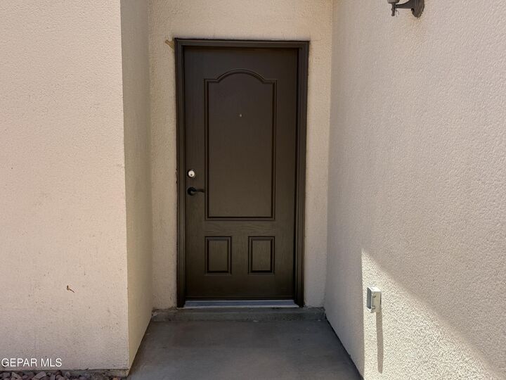 Property Photo:  8931 Marks Drive C  TX 79904 