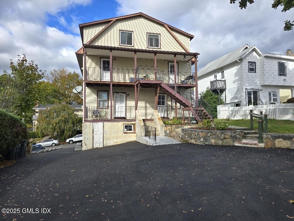 Property Photo: 144 Pine Street D CT 06830
